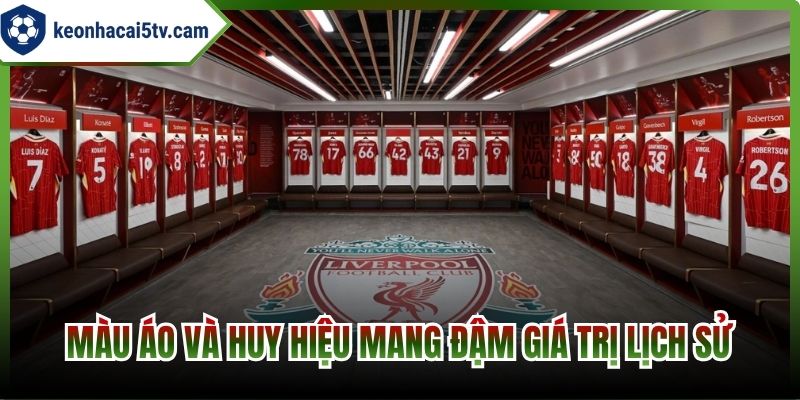 Màu áo và huy hiệu mang đậm giá trị lịch sử